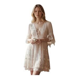 POL Lace Bell Sleeve Dress Small NWOT Boho PTP 16.5 Length 34